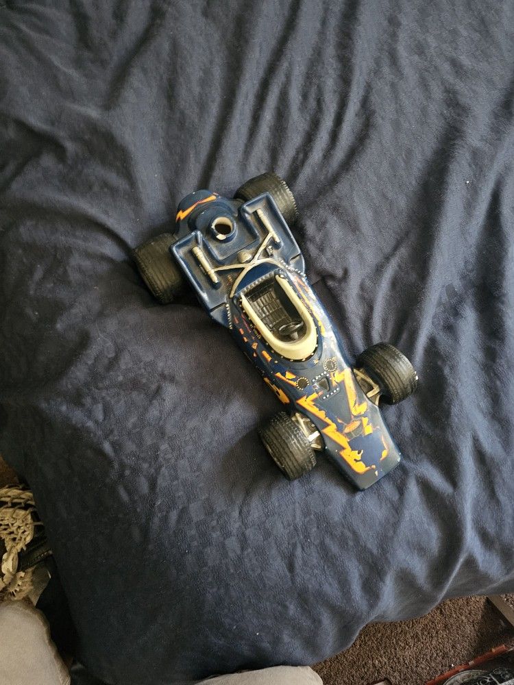 Al Unser Johnny Lightning Indy 500 Winner Lionstone Original Porcelain Sculpture