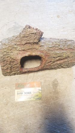 Reptile decor-hiding place
