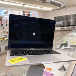 MacBook Pro 2018 I5 16ram 256gb 