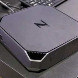 HP Z2 CAD/Video Edit PC intel Xeon 1225 v6 8 GB RAM 128 GB SSD Nvidia Quadro Graphics Wi-Fi Windows 11 Professional 