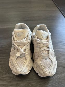 New balance 9060 abzorb size 4