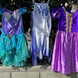 Good condition kids  clothes, size 6 until 8 years , each $5