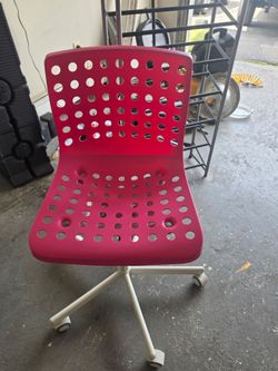IKEA Skalberg Pink Desk Chair with Wheels