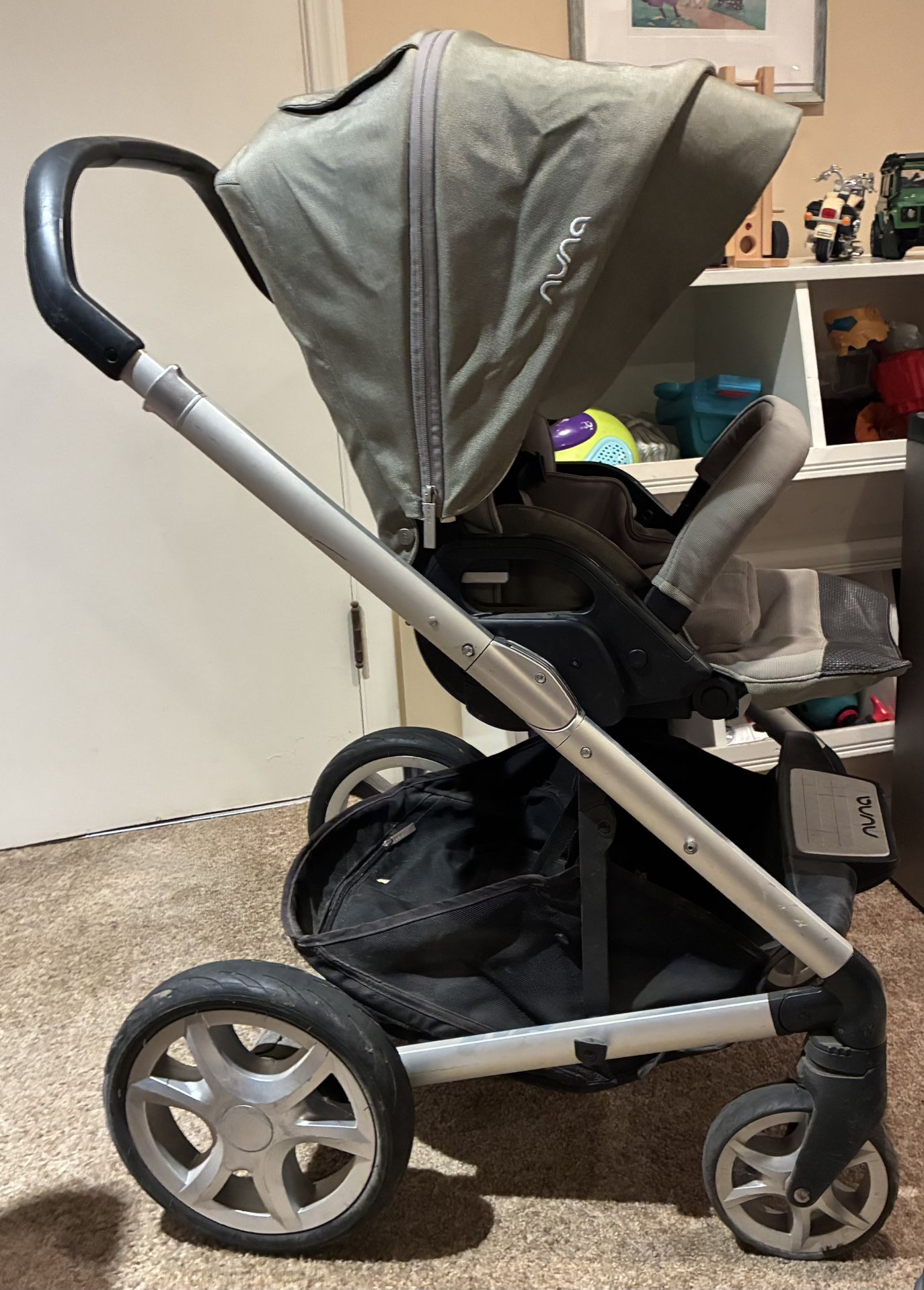 NUNA Mixx Convertible Stroller
