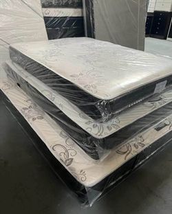 Set full size mattress and box spring