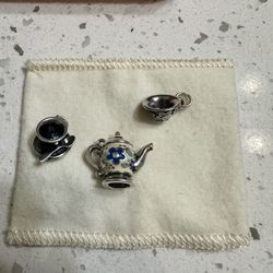 James Avery Retired Tea Pot And Tea Cups READ DESCRIPTION 