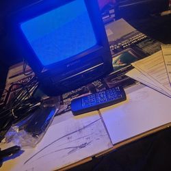 SANSUI 9" Color TV & VHS Video Casette Recorder  COM0950 With Remote And Box