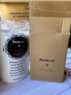 Bedsure x Marilyn Monroe Plaid Sherpa Blanket 50x60