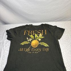 Old Navy Men's Green and Khaki Tshirt
