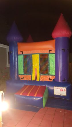 MESAS Y SILLAS Y GOMPER Y CANOPY EST.