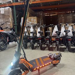 Dual-motor electric scooter