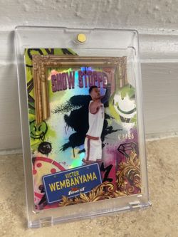 Víctor Wembanyama Black Ref /25