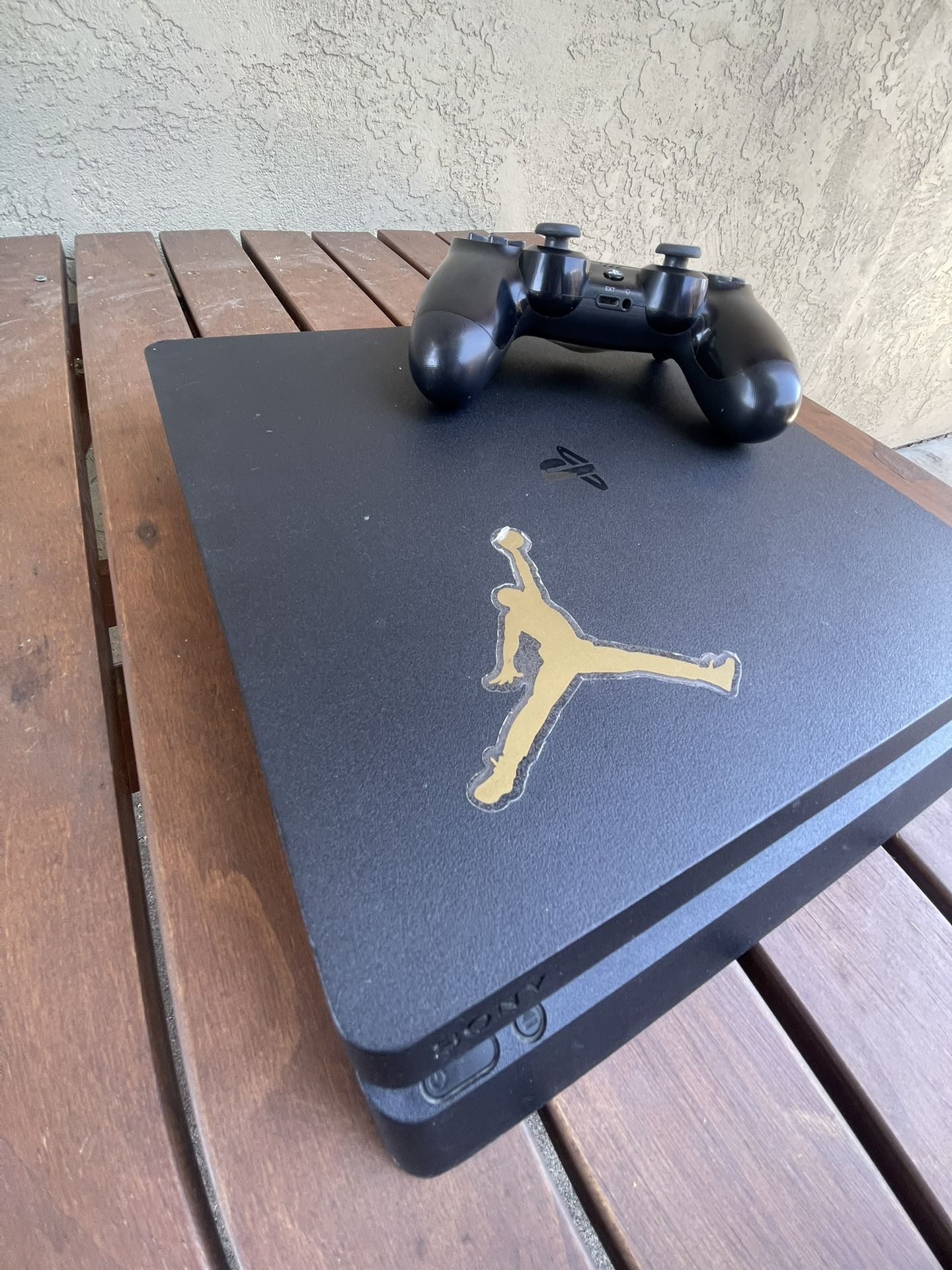 PS4