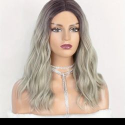 14 Inch Ash Blonde Wavy Wig