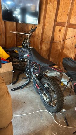 Apollo 250cc dirt bike