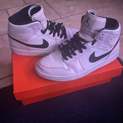  Jordan 1s
