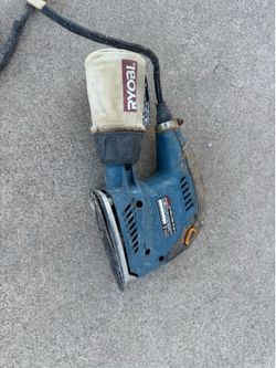 RYOBI ORBIT SANDER W/DUST B