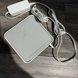 Apple Airport Extreme WiFi Base Station Wireless Router A1143