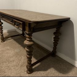 Traditional Wood Writing Desk with 3 Drawers