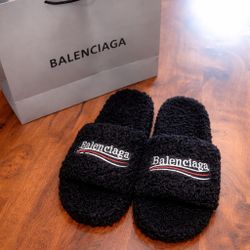 balenciaga fuzz slides 