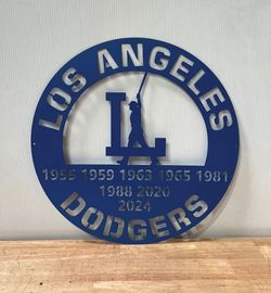 CUSTOM METAL SIGNS