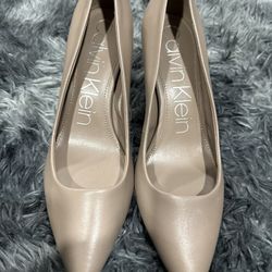 Calvin Klein women's shoes, size 11