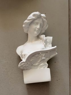 Classical female bust statue + Mini Flower Vase