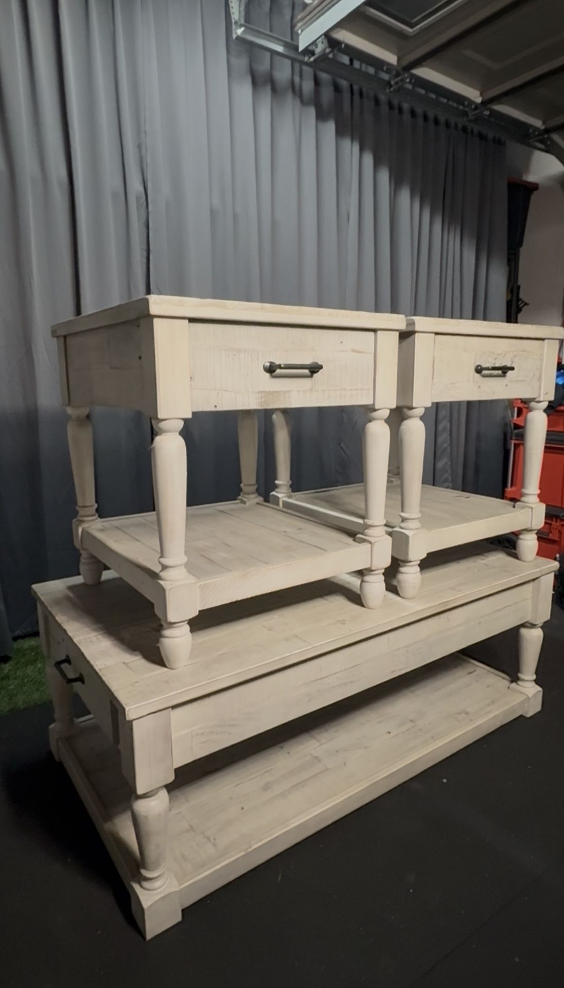 Farmhouse Coffee Table + Matching End Tables (Set) – Great Condition