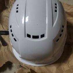 Milwaukee Class C Vented White Safety Helmet