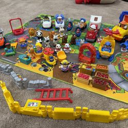 Huge Lot Of Little People