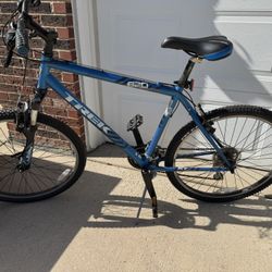 Trek 820 Adult Bike