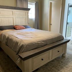 Master Bedroom set (Queen)