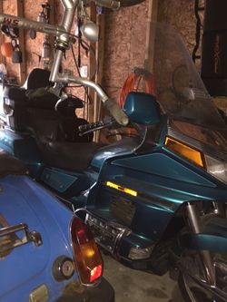 1998 Gold wing in good running condition