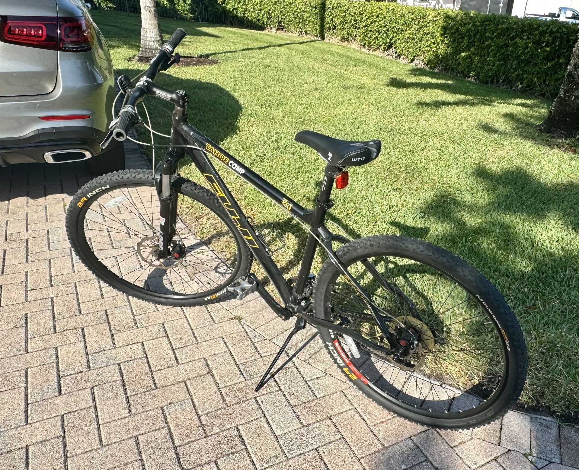 FUJI Tahoe Comp 29er Mountain Bike Excellent !