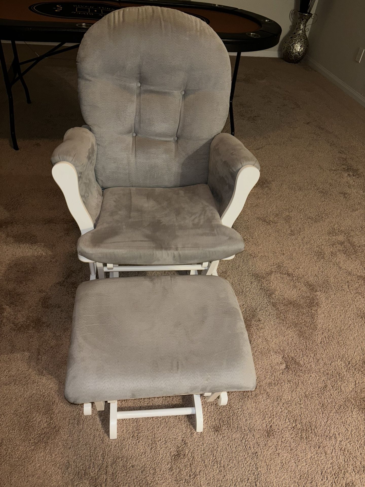 Nursery Rocking Chair - 77048