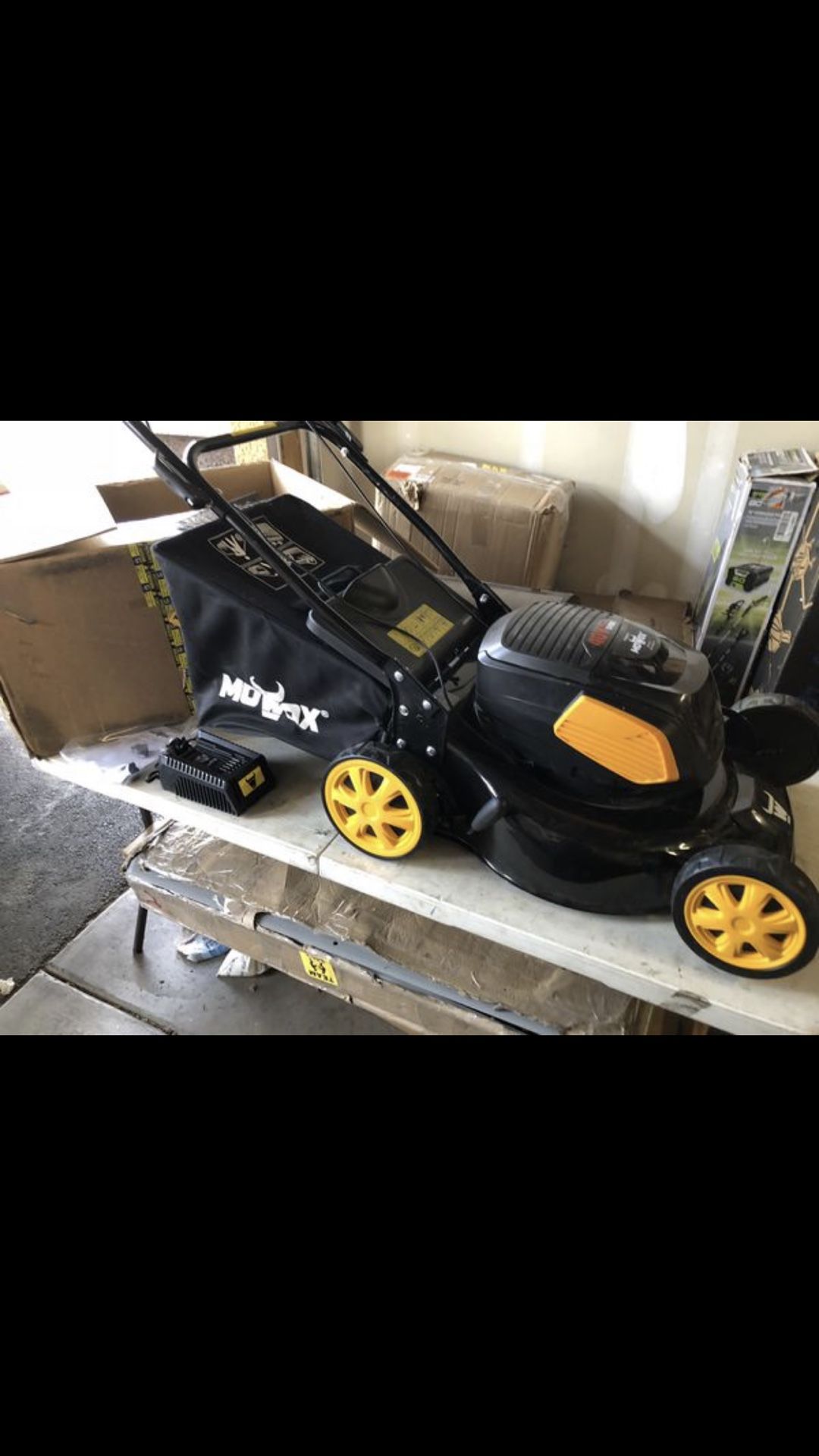 18” Self propelled lawn mower MOWOX battery powered 40v