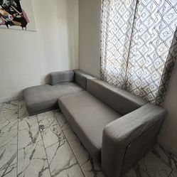 Sectional couch FREE DELIVER 