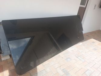 Granite countertop(s)