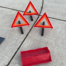 DOT Emergency Triangles