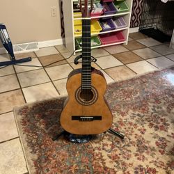Lucida Guitar