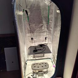 Marshydro Tent With 1000w Marshrdro Light Also Areogarde 