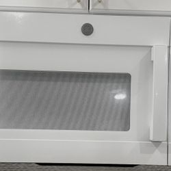 Microwave 1.7 Cu. Ft For Sale Due To Kitchen Remodel 