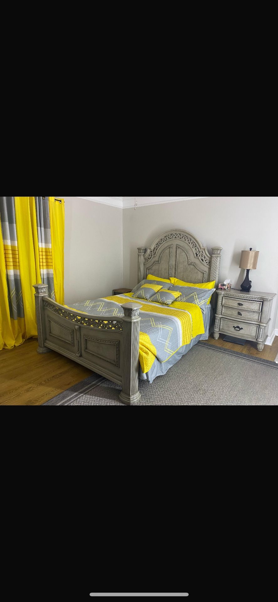 4 Pieces Queen Bedroom Set 