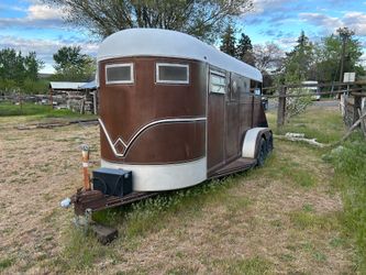 2 Horse Trailer