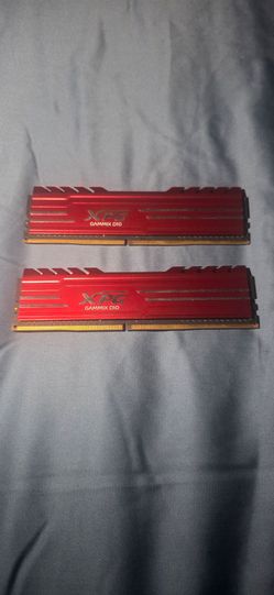 XPG Gammix D10 ddr4 8gb ram sticks for gaming pc