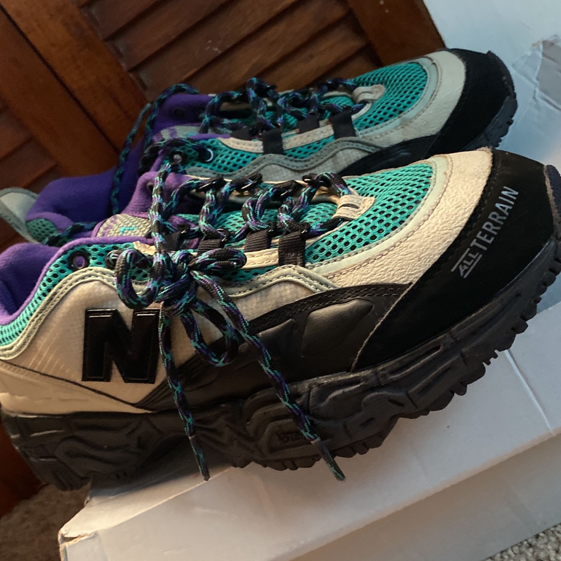 New Balance 801