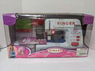 Vintage Singer Lockstitch 2000 Sewing Machine New in Box HTF