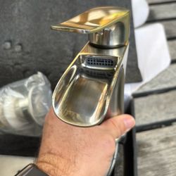 Brushed Nickel Sink Faucet For Bathroom