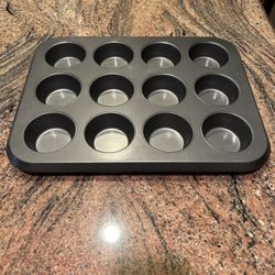 MUFFIN PAN 