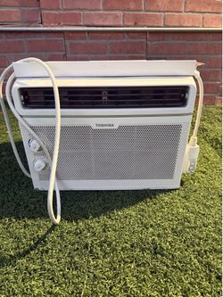 Moving out sale! window air conditioner